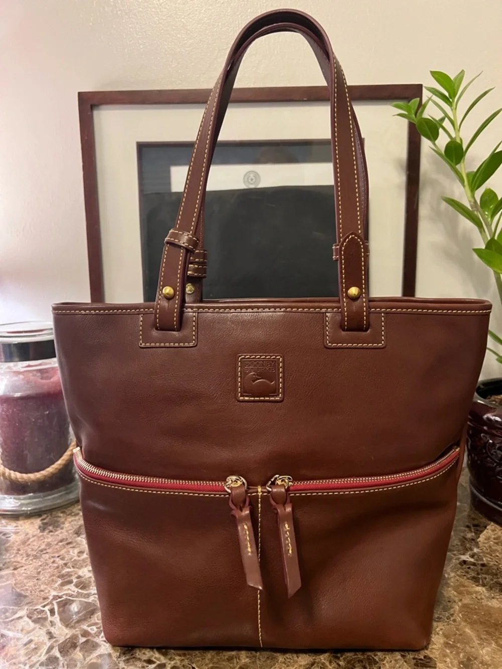 Genuine Dooney & Bourke Italian Florentine Leather Convertible Shopper & Charm - Picture 2 of 16